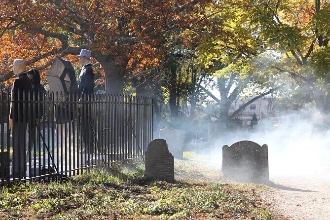 Salem Ultimate History Shadows Self Guided Audio Walking Tour - Key Points