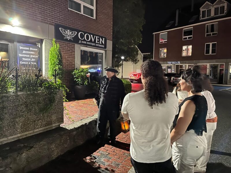 Salem: Vampires and Ghosts Walking Tour with Haunted Objects - In Summary
