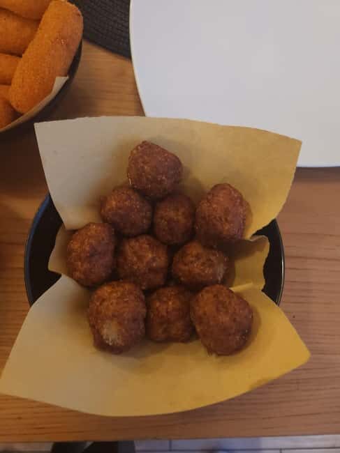 Salento Tasting: Local Bites, Wine & Traditional Flavors - Who Will Love This Tour?