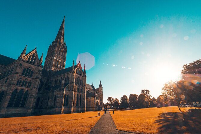 Salisbury Tour App, Hidden Gems Game and Big Britain Quiz (1 Day Pass) UK - Exploring Salisbury with the Hidden Gems Game and Big Britain Quiz