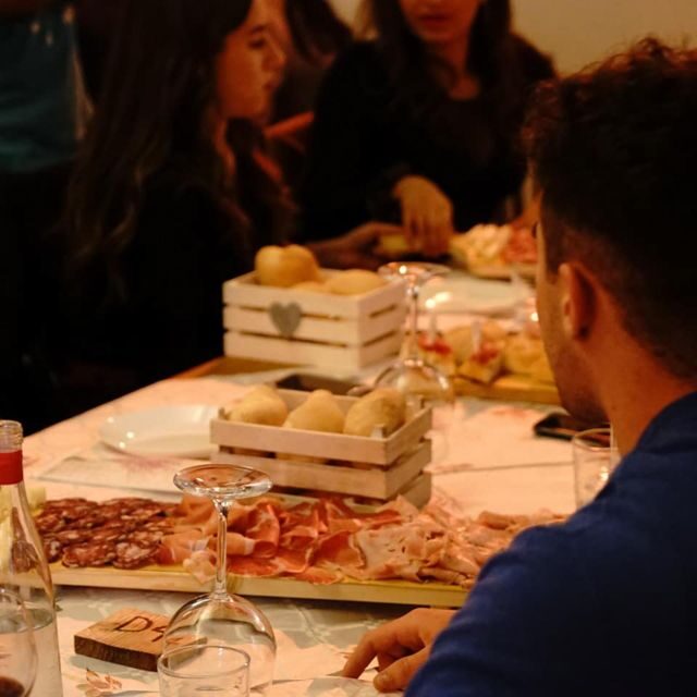 Salò: Tasting of 4 Valtenesi wines with local food - What makes this tour stand out?