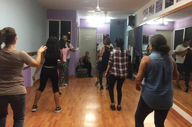salsa dancing lessons and bachata classes - Authenticity and Local Flavor