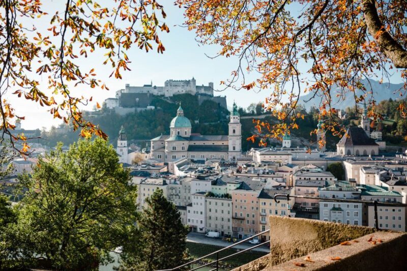Salzburg: 2-Hour Guided Walking Tour with a Photographer - Key Points