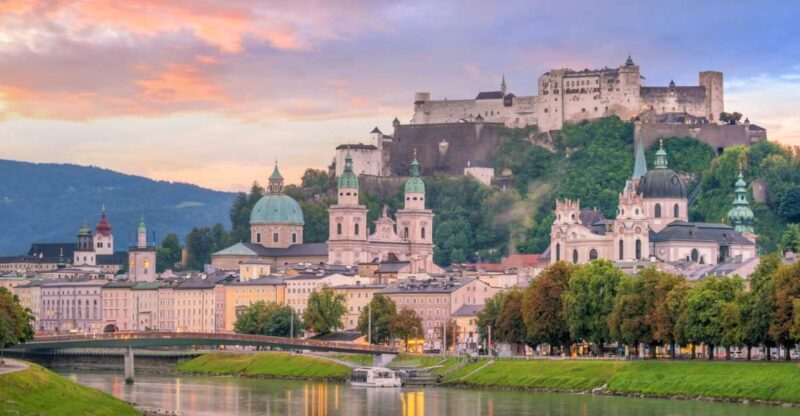 Salzburg: Christmas Market Magic with a Local - The Experience of a Small Group