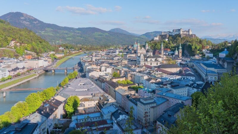 Salzburg - Historic Guided Walking tour - Discover the Heart of Salzburg in Just Three Hours