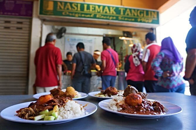 Sambal & Curry Street Food City Tour with Professional Tour Guide - A Deep Dive into the Kuala Lumpur Street Food & Sightseeing Experience