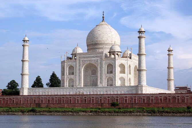 Same Day Agra Tour With Taj Mahal from Bangalore By Return Flights - What Makes This Tour Special?