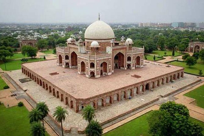 Same day Delhi tour from Delhi - The Morning Kickoff: Kali Bari Temple and Red Fort