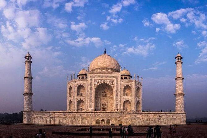 Same Day Sunrise trip to Taj mahal from Delhi - The Experience in Detail