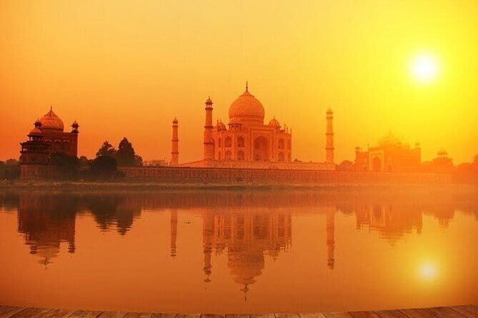 Same Day Taj Mahal and Red Fort from Ahmedabad by Air - Key Points