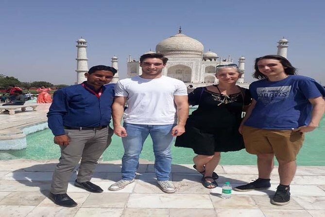 Same Day Taj Mahal Private Tour from Delhi by Car - Lunch in Agra: A Flavorful Interlude