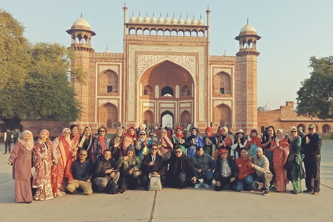 Same day tour with private car Delhi to Agra - Key Points