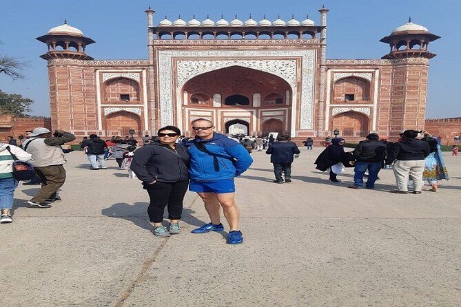 Sameday Taj Mahal Tour From Delhi With Lunch at 5 Star Hotel - Who Should Consider This Tour?
