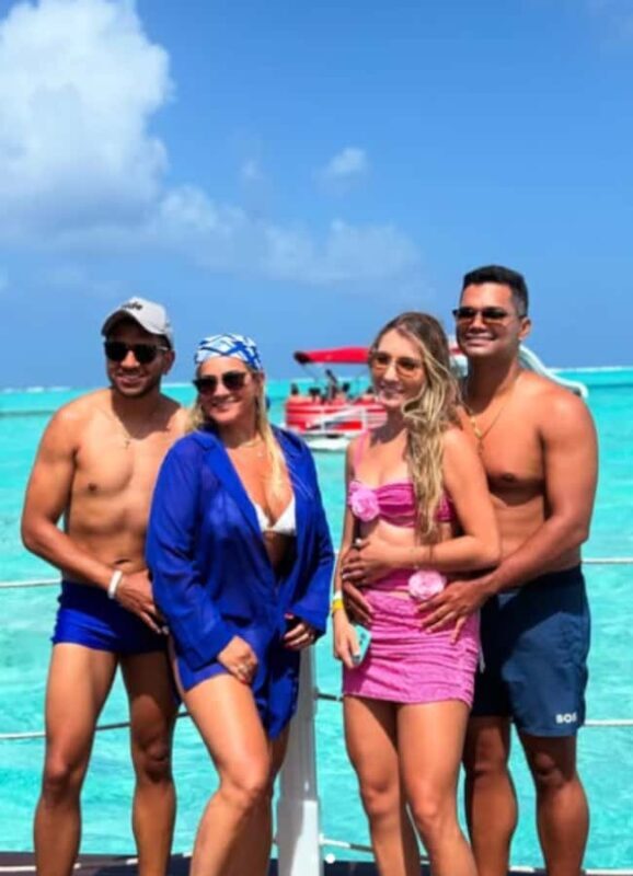 San Andrés: Rumba Party Cruise on a Floating Bar! - Day Tour - Key Points