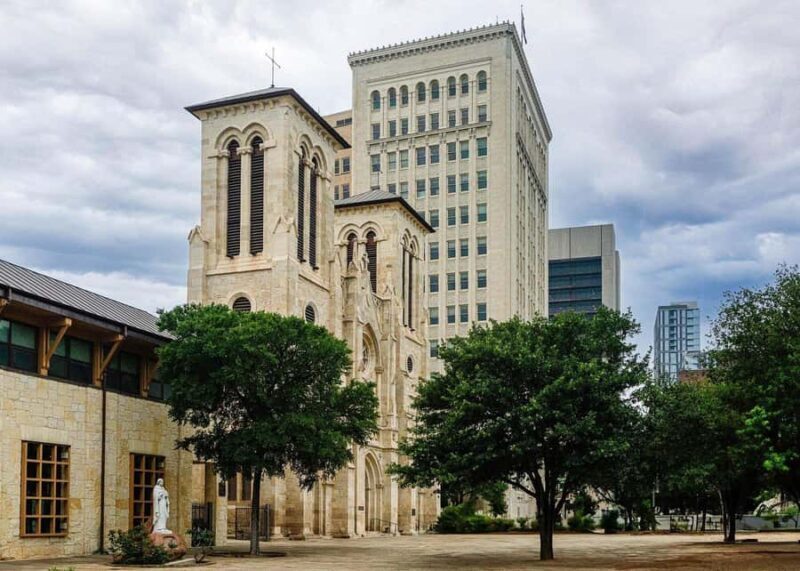 San Antonio: Alamo, River & Cathedral Legends Walk - Who Will Love This Tour?