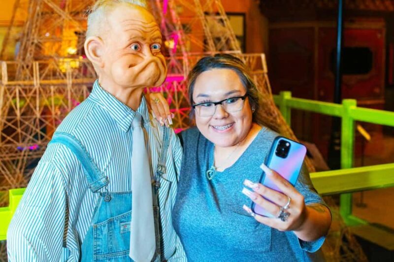 San Antonio: Ripley's Believe It or Not! 4 Attraction Ticket - Ripleys Believe It or Not! Odditorium: A Curiosity Cabinet