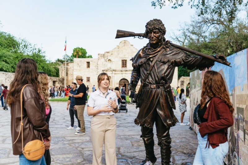 San Antonio: Small Group Night Tour with River Walk Cruise - FAQs