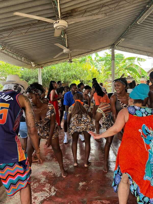 San Basilio de Palenque tours dance show, lunch & pick up. - Key Points