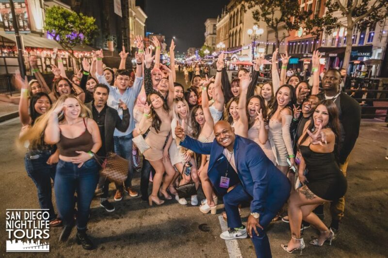 San Diego: Gaslamp Quarter Drink, Mingle & Dance Club Tour - Key Points