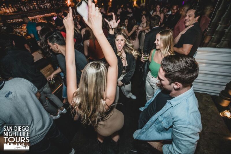 San Diego: Gaslamp Quarter Drink, Mingle & Dance Club Tour - Evaluating the Value