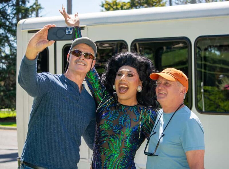 San Diego: Hillcrest Drag Queen 5 Bar Crawl with Shots - An Insightful Look into the Hillcrest Drag Queen 5 Bar Crawl