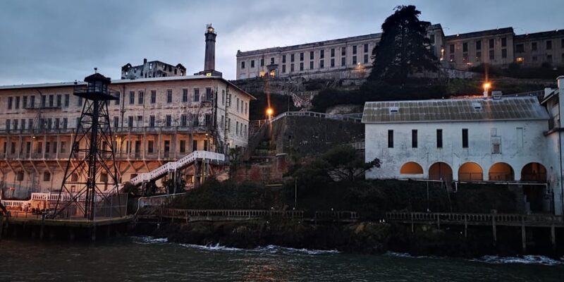 San Francisco: Alcatraz Night Tour with SF Bay Cruise - Key Points