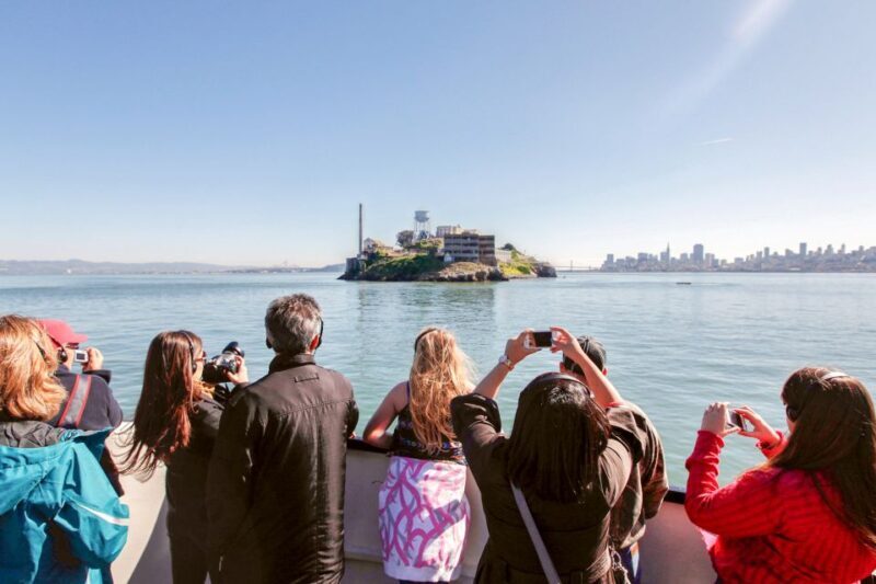 San Francisco: Bridge to Bridge Cruise (90-minutes) - The Experience on Board