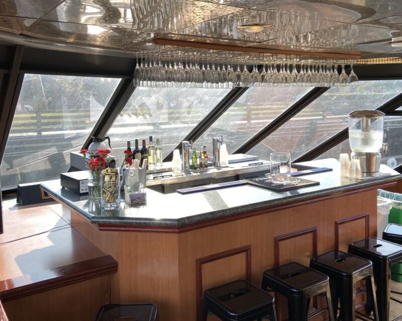 San Francisco: Empress Yacht July 4th Fireworks Party Cruise - An In-Depth Look at the Empress Yacht July 4th Cruise