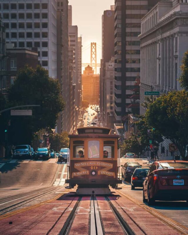 San Francisco: Live Tour Guide Walking or Driving Tour - How the Experience Plays Out