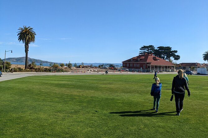 San Francisco Presidio Scavenger Hunt Walking Tour and Game - Navigating the Presidio: What to Expect from the Tour