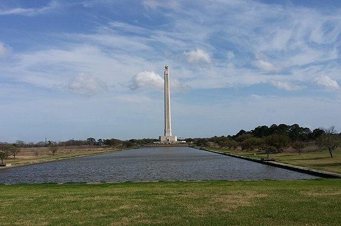 San Jacinto State Park and the Battle of San Jacinto Tour - The San Jacinto Battleground and Museum
