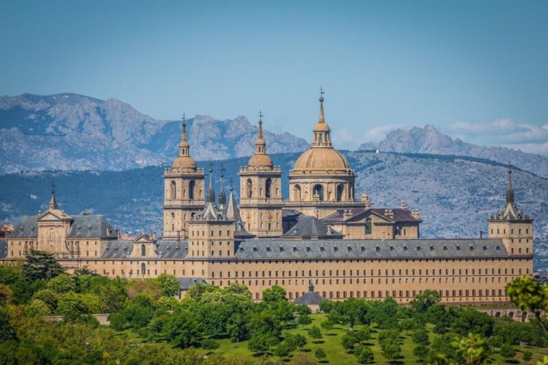 San Lorenzo de El Escorial Monastery: Private Tour - An In-Depth Look at the San Lorenzo de El Escorial Monastery Tour