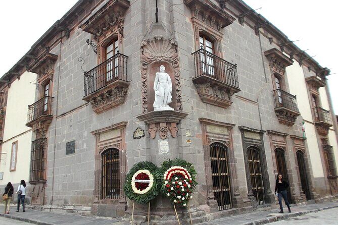 San Miguel de Allende city tour - The Practicalities: Transportation, Timing, and Group Size
