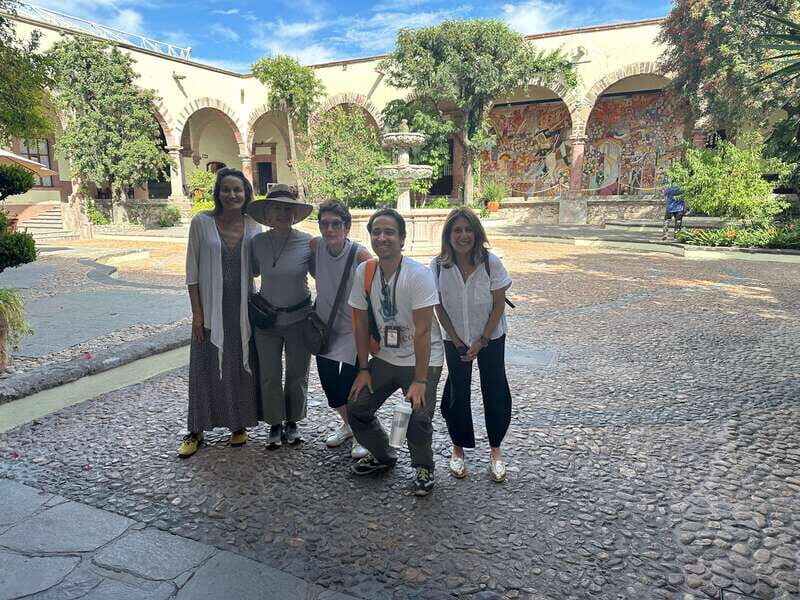 San Miguel de Allende walking tour with certified guide - FAQ