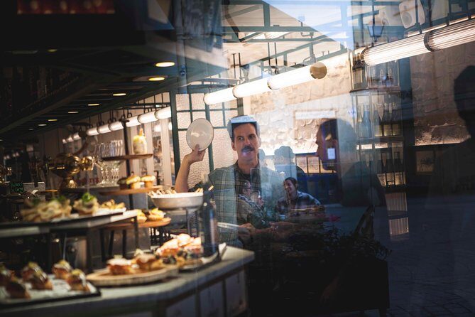 San Sebastián Market & Lunch Tour with Basque Bites - Behind the Scenes: The Market and Bar-Hopping