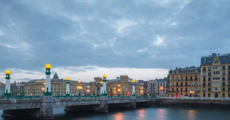 San Sebastian: Private custom walking tour with a guide - Why Choose This Private San Sebastian Tour?