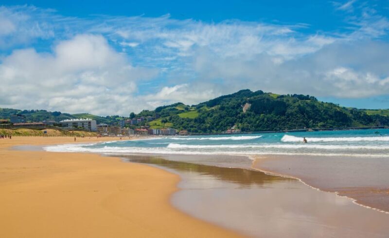 San Sebastian: Surf & Party Hostel - Key Points