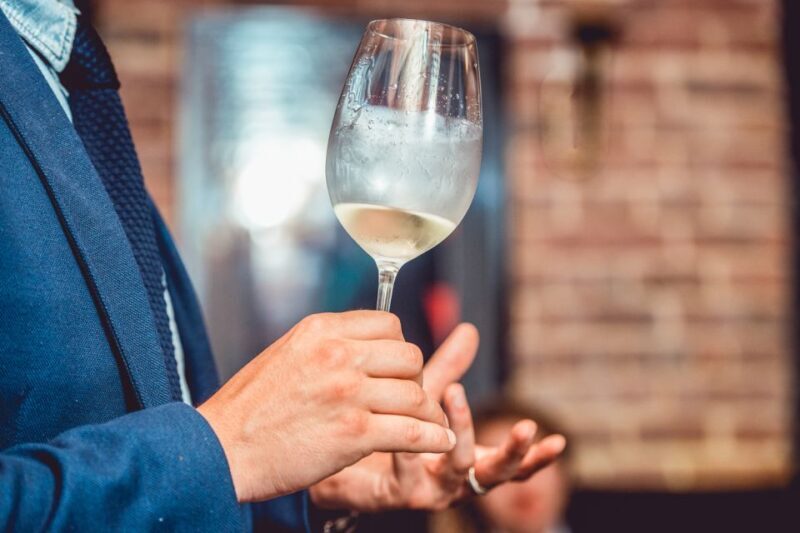 Santa Barbara: Sparkling Wine Walking Tour - The Sum Up