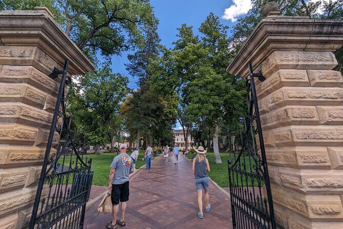 Santa Fe Scavenger Hunt Walking Tour and Game - FAQs