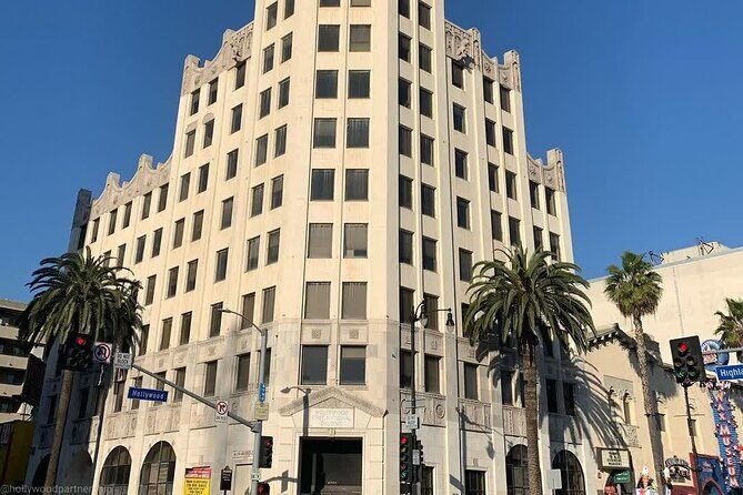 Santa Monica Private Tour with Restaurant and Bar Stops - The Breakdown of the Tour Experience