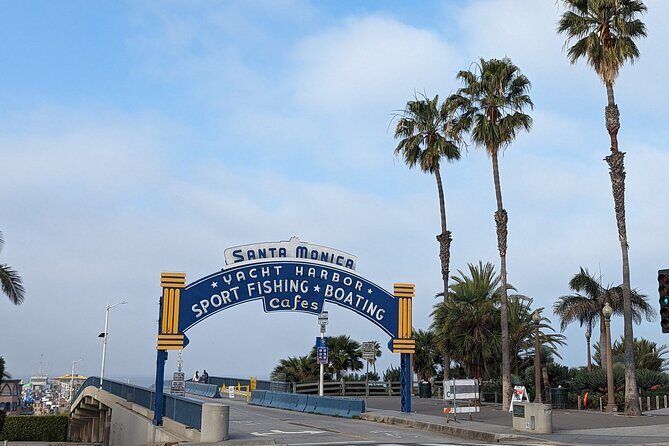Santa Monica Scavenger Hunt Walking Tour and Game - Why This Tour Offers Good Value