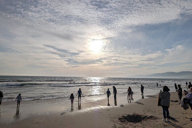Santa Monica Scavenger Hunt Walking Tour and Game - Who Will Love This Experience?