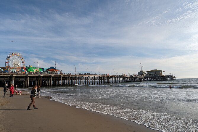 Santa Monica Scavenger Hunt Walking Tour and Game - The Sum Up