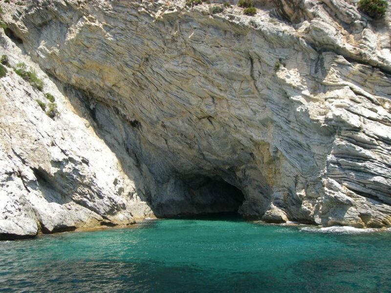 Santa Ponta/Peguera: Dragonera Island Cruise with Swim Stop - FAQs