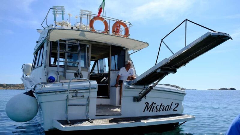 Santa Teresa: Speedboat tour around Lavezzi and Piana Island - Practical Details and What to Expect