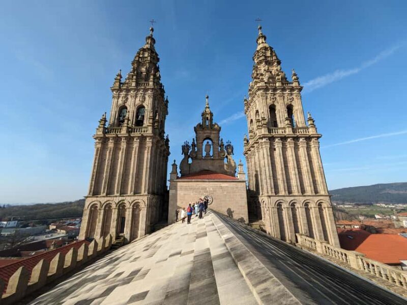 Santiago de Compostela: Cathedral & Carraca Tower Roofs Tour - Discover Santiago de Compostela from Above: The Cathedral & Carraca Tower Roofs Tour
