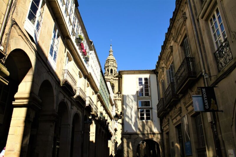 Santiago de Compostela: City tour and typical galician meal - The Sum Up