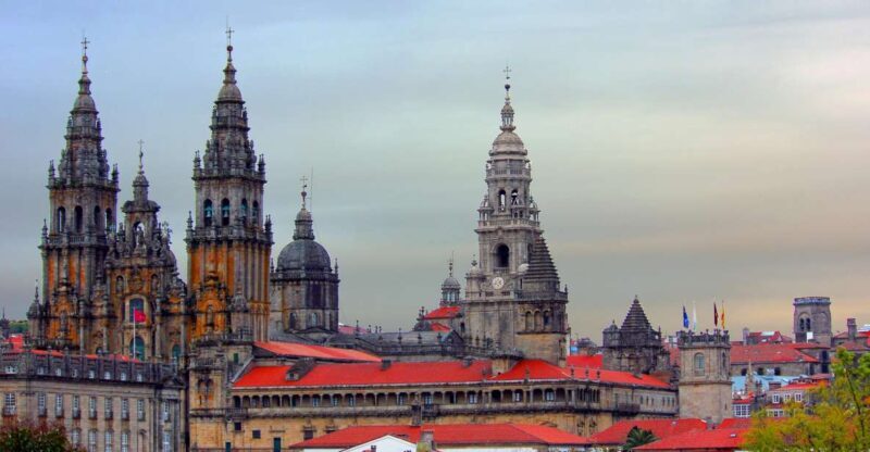 Santiago de Compostela: Old Town Private Tour - Key Points: