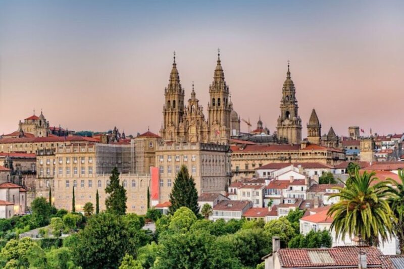 Santiago de Compostela: Private tour with a local guide - Key Points