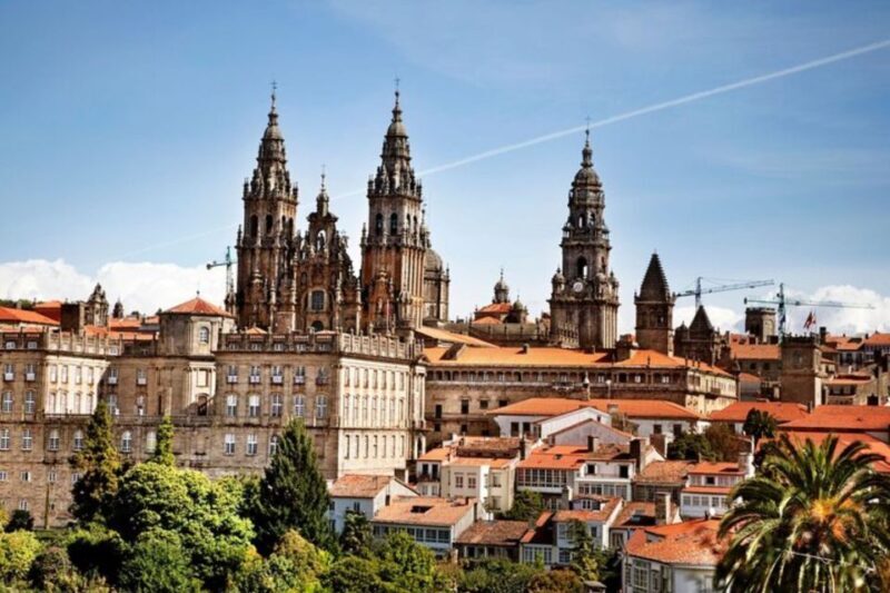 Santiago de Compostela: Private tour with a local guide - Who Will Benefit Most?